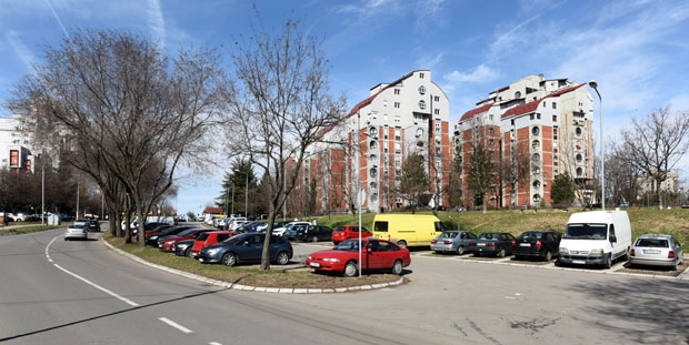 ПУЦЊАВА НА ВИДИКОВЦУ: Снимак открива ко су били нападачи 